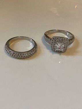 Sterling Silver Cubic Zirconia Halo Engagement Ring Set